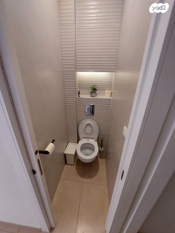 דירה, חולון