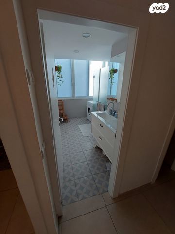 דירה, חולון