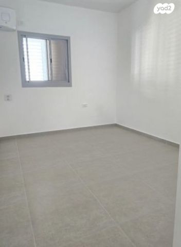 דירה, שער הגיא, יקנעם עילית