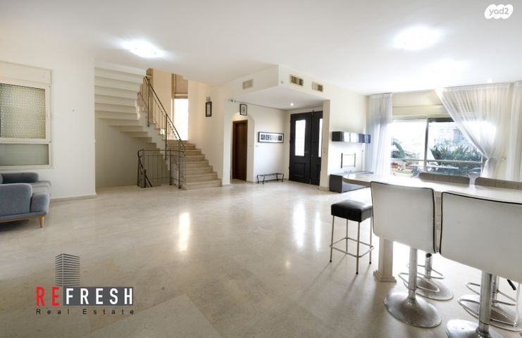 בית פרטי/ קוטג', הידידות, נוף הטיילת, נתניה