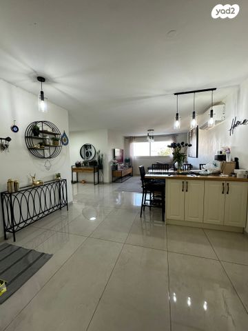 דירת גן, הנוריות 26, רמות יצחק, נשר