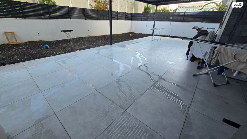 דירת גן, קרית אונו