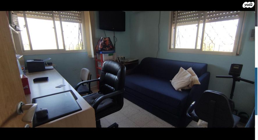 דירה, עיינות, עינות, ערד