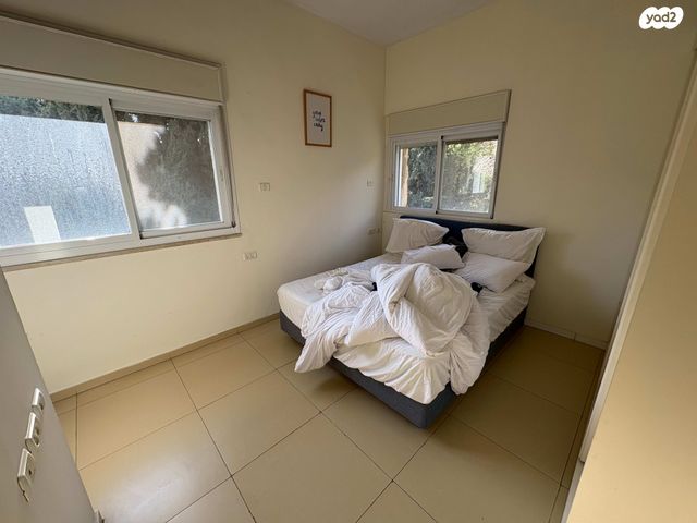 דירה, רד"ק, ירושלים