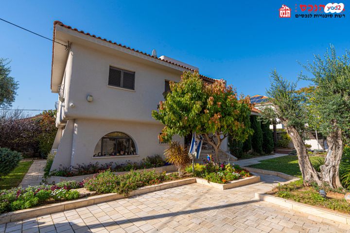 בית פרטי/ קוטג', מרכז הישוב, גני תקווה