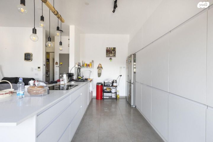 דירה, גרשון אבנר, ארמון הנציב, תלפיות מזרח, ירושלים