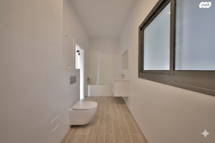 דירת גן, נעמי שמר 8, נאות אפק, אפקה, קרית ביאליק