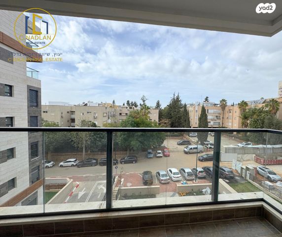 דירה, דבורה עומר, נאות שדה, רעננה