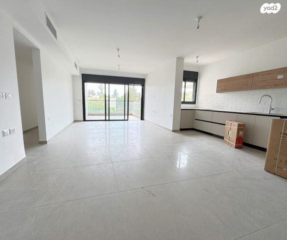 דירה, דבורה עומר, נאות שדה, רעננה