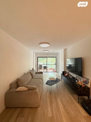 דירה, גאולה 14, קרית שרת, רעננה