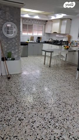 בית פרטי/ קוטג', מקור ברוך, מרכז העיר, קרית אתא