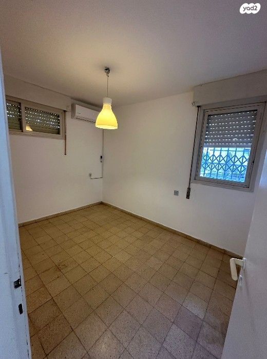 דירה, יוסף אהרונוביץ' 39, שיכון ותיקים, חולון