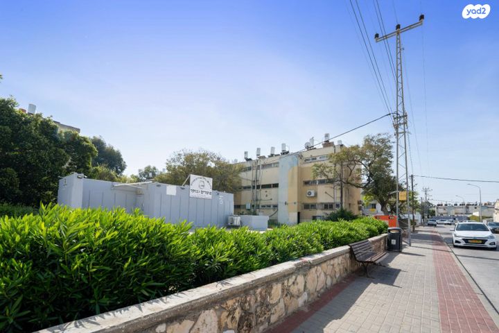 אבן גבירול 19