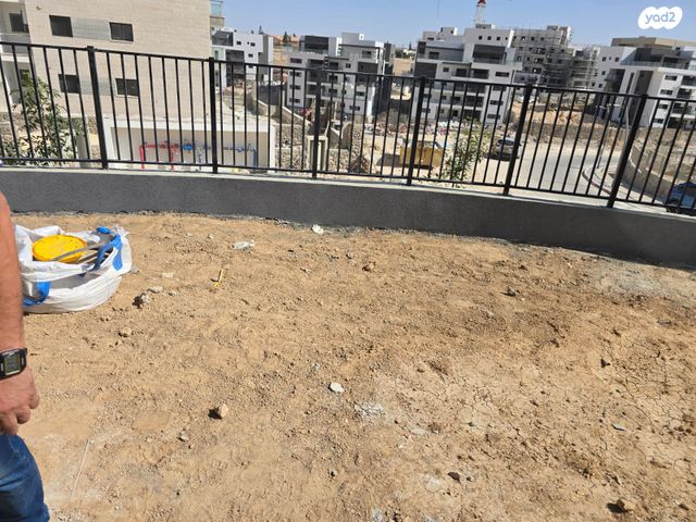 דירת גן, ירושלים 30, יהושפט, ערד