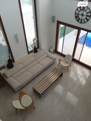 דו משפחתי, ברקת, אבני חן, קיסריה