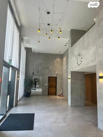 דבורה עומר 8