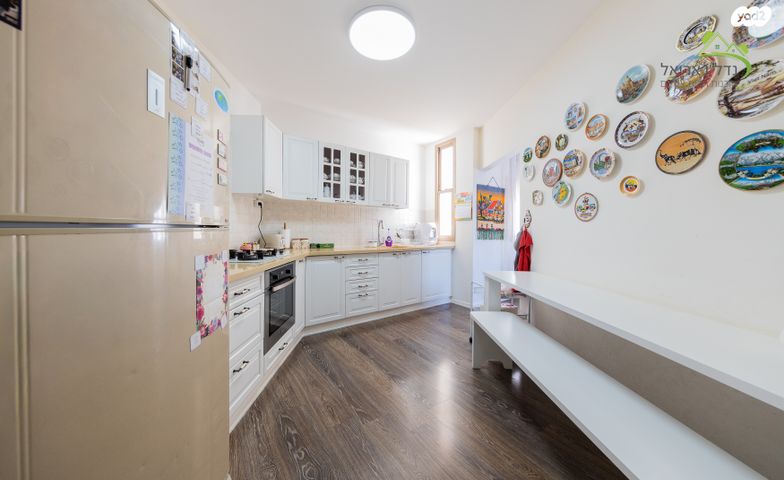 דירה, דרך הציונות 79, רובע ד', אריאל