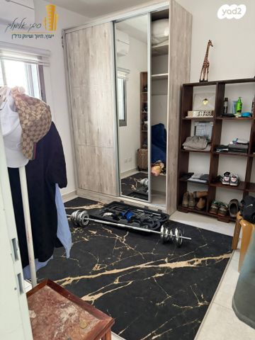 דירה, דרך אריק שרון, מעונות גאולה, חיפה