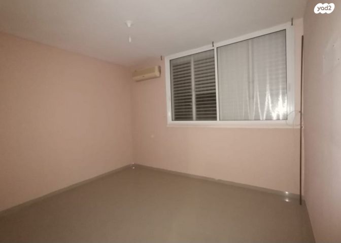 דירה, חזון אי"ש, רמב"ם, ראשון לציון