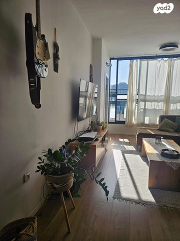 דירה, השניים, בורוכוב, גבעתיים