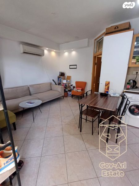 גבעת הורדים, רסקו