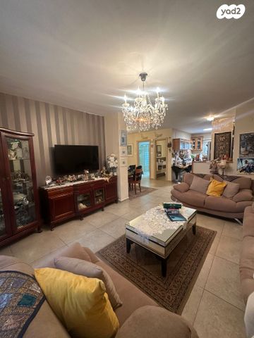 דירת גן, הערמונים 12, רמות יצחק, נשר