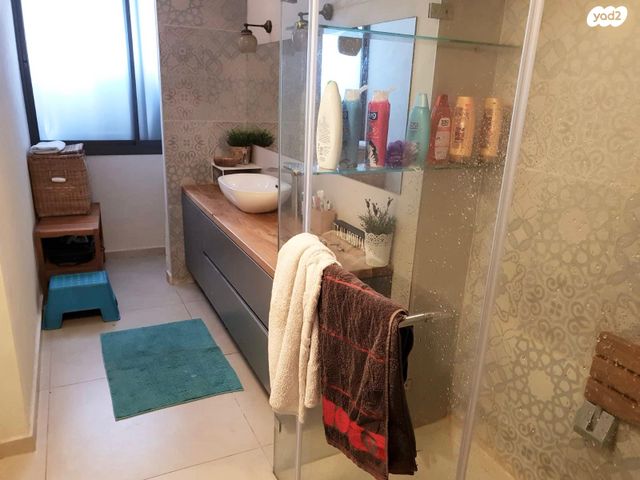 דירה, המעורר, בורוכוב, גבעתיים