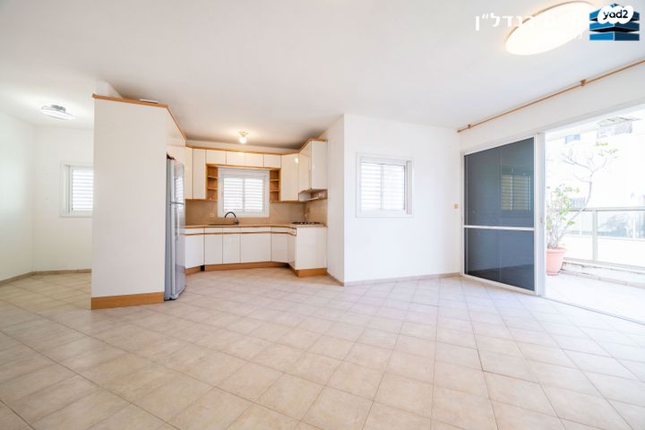 גג/ פנטהאוז, שכונת הראשונים, רמת גן