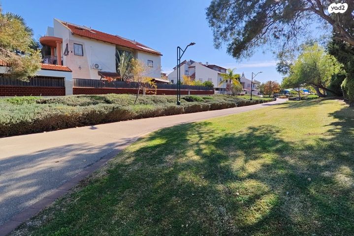 בית פרטי/ קוטג', אדמונד פישר, קרית חתני פרס נובל, ראשון לציון