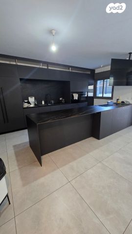 דירת גן, קרית אונו