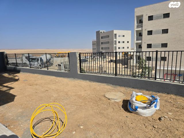 דירת גן, ירושלים 30, יהושפט, ערד