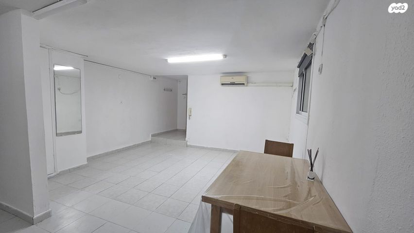 דירה, זאב ז'בוטינסקי, אגרובנק, חולון