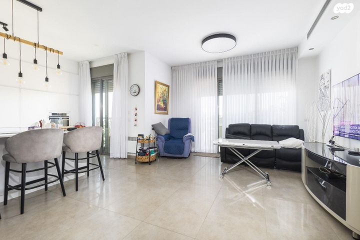 דירה, גרשון אבנר, ארמון הנציב, תלפיות מזרח, ירושלים