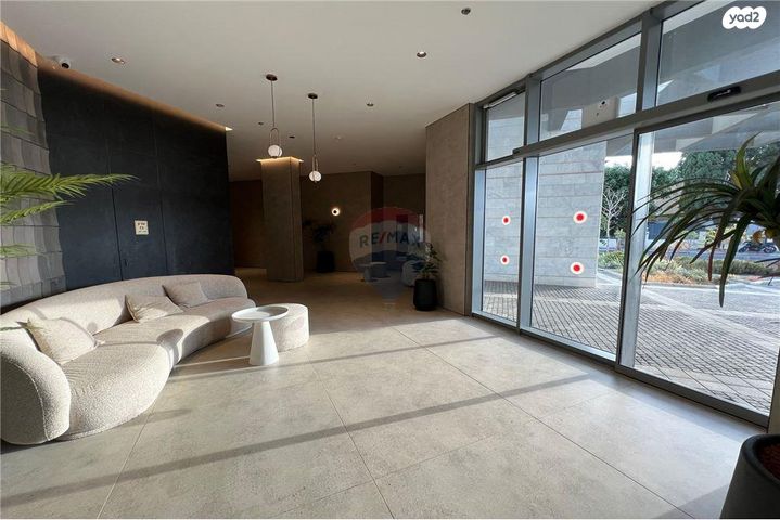 דירת גן, אסירי ציון 7, קרית שלום, תל אביב יפו