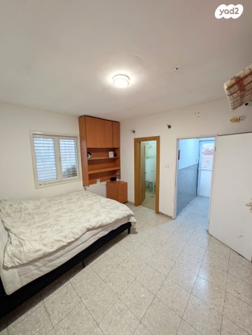 גג/ פנטהאוז, שח"ל, שפירא, תל אביב יפו