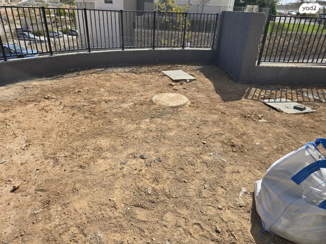 דירת גן, ירושלים 30, יהושפט, ערד