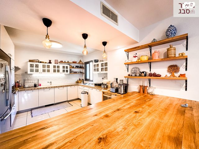 דירה, נווה גן, רמת השרון