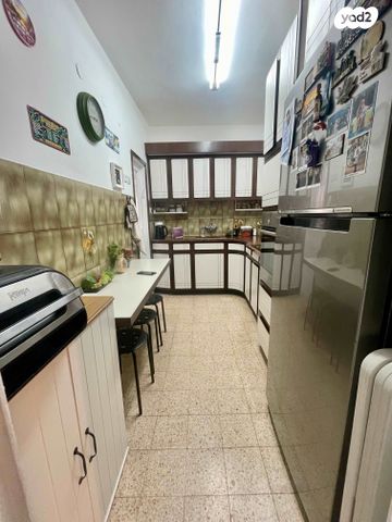 דירה, ארלוזורוב 81, עצמאות יוספטל, בת ים