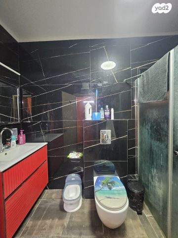 דירה, יהויכין המלך, רובע י"ג, אשדוד