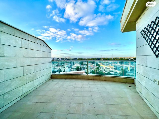 דירה, לח"י 10, נתניה