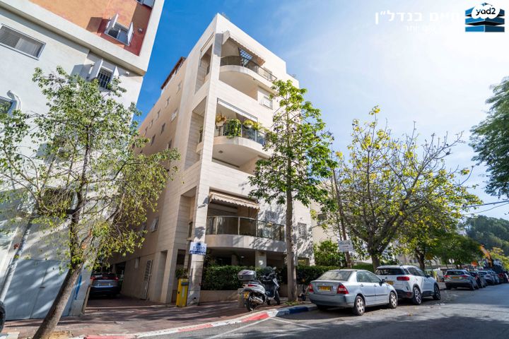 גג/ פנטהאוז, שכונת הראשונים, רמת גן