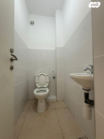 דירה, מירון, אורנים, מעלות תרשיחא