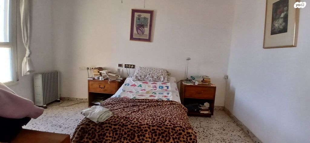 דירה, שלמה בן יוסף, ארמון הנציב, תלפיות מזרח, ירושלים