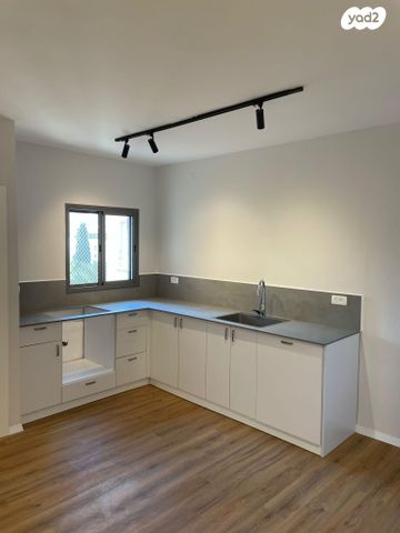 דירה, אהבת ציון 23, הצפון החדש - כיכר המדינה, תל אביב יפו