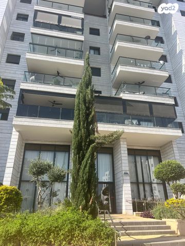 דירה, דבורה עומר 8, נאות שמיר, יבנה