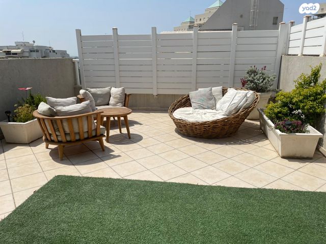 גג/ פנטהאוז, המפוחית, נאות אשלים, ראשון לציון