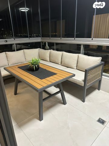 דירה, היוצרים, עיר היין, אשקלון