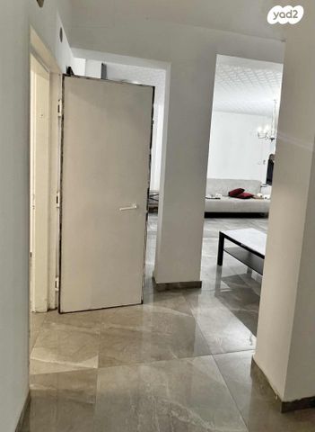 דירה, וולקני, נאות רחל, חולון