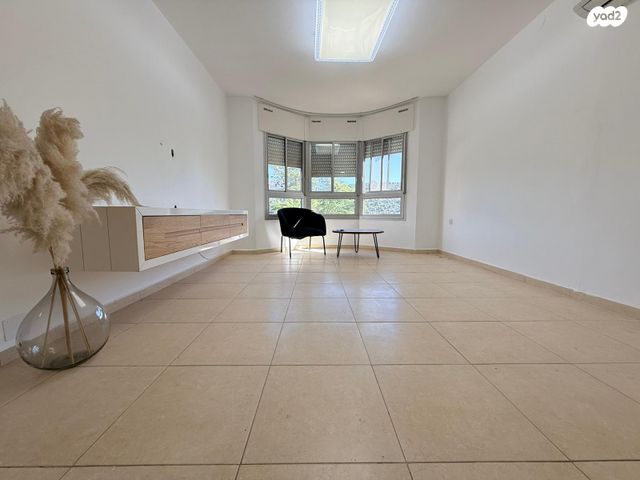 דירת גן, אשכול, כרמיאל