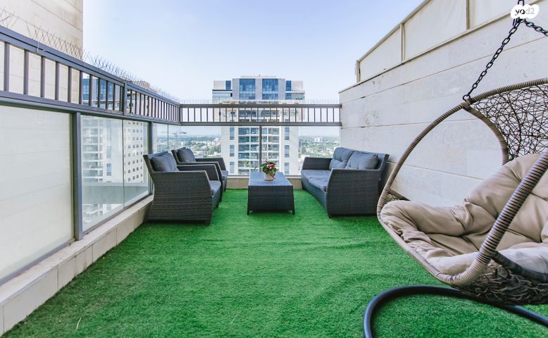 דירה, הרב ישעיהו משורר, הדר גנים, פתח תקווה